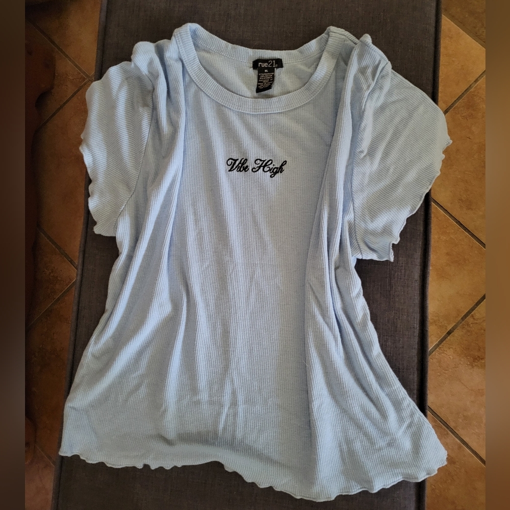3/20$*Rue21 Light Blue Ribbed Tee with "Vibe High" Embroidery
